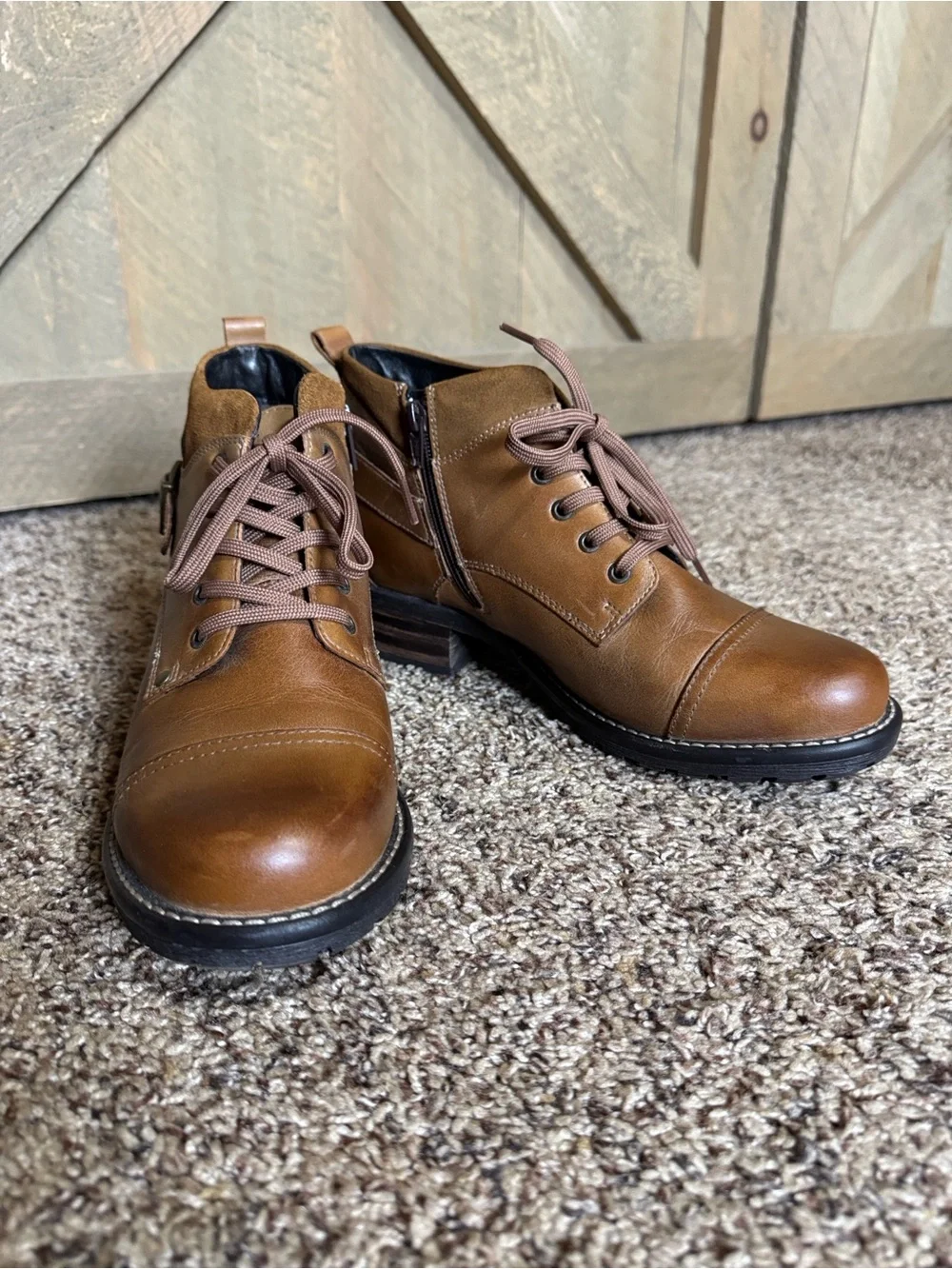 Taos Mini Crave ankle boots Caramel color leather Size 40 = Size 9-9.5